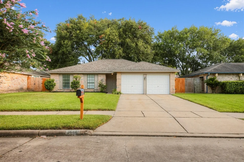 Unit for sale at 2514 Portland Drive, Richmond, TX 77406