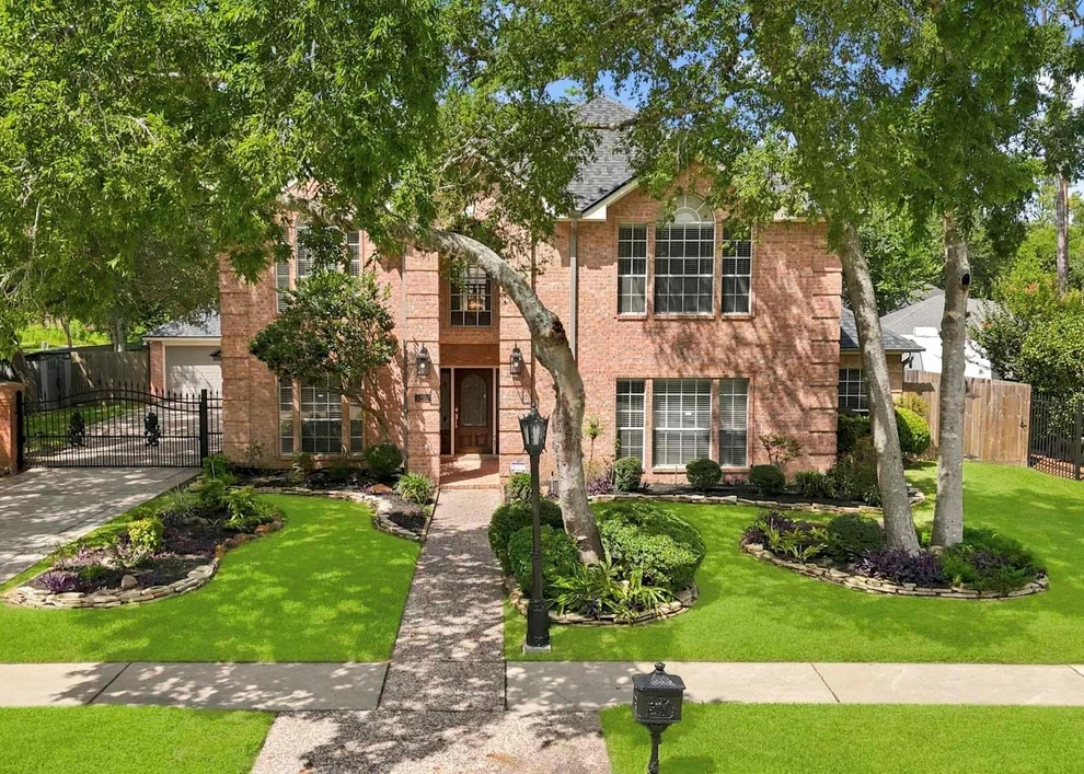 Unit for sale at 1201 Arbre Lane, Friendswood, TX 77546