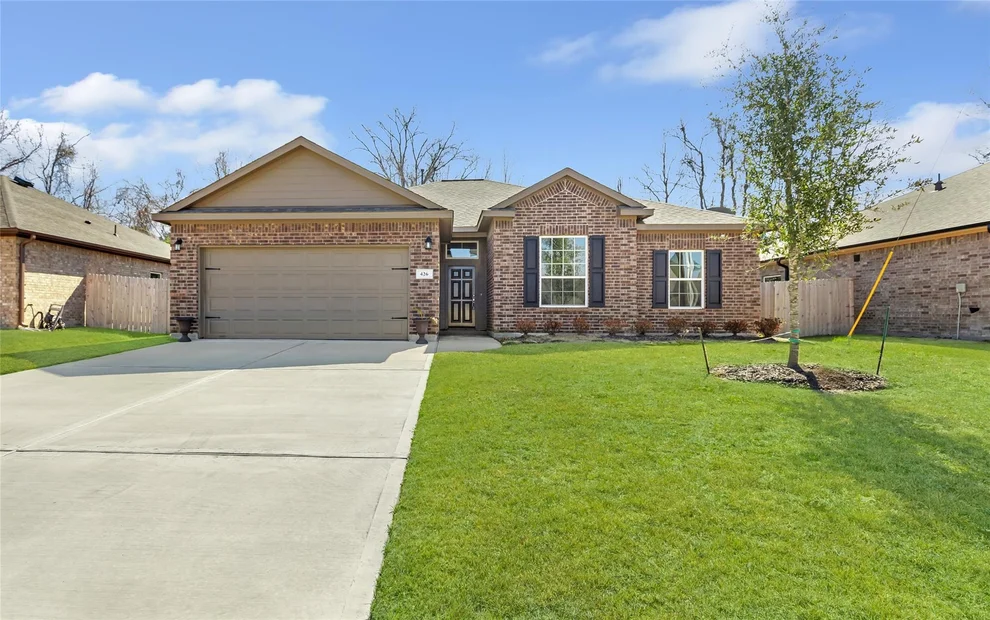 Unit for sale at 426 Pebble Drive, Dayton, TX 77535