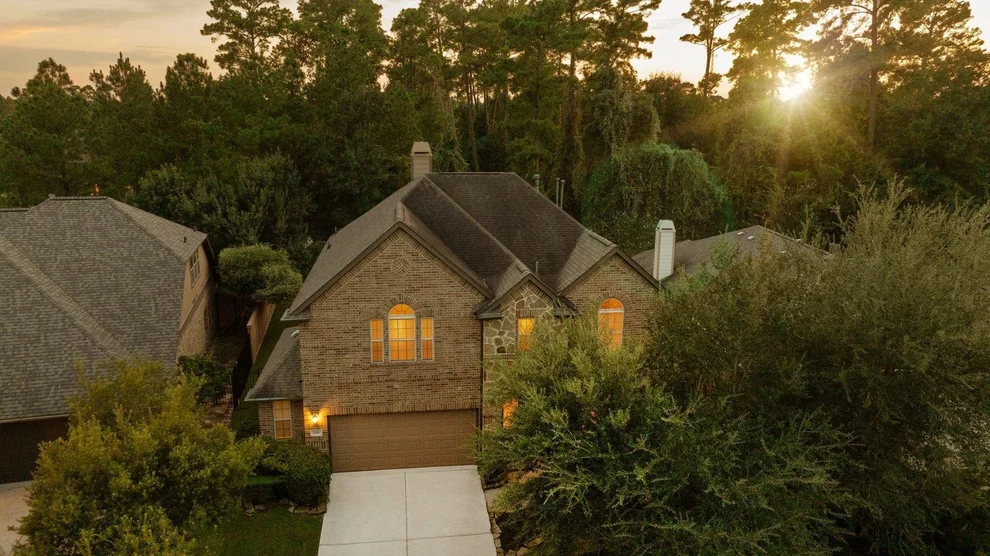 Unit for sale at 126 Hearthshire Circle, The Woodlands, TX 77354