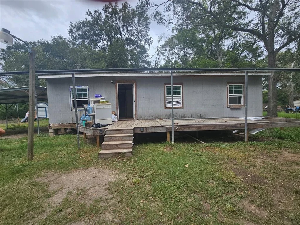 Unit for sale at 1507 Oakwood Drive, Wharton, TX 77488