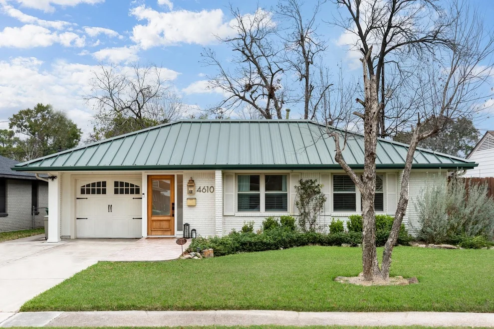 Unit for sale at 4610 Lido Lane, Houston, TX 77092