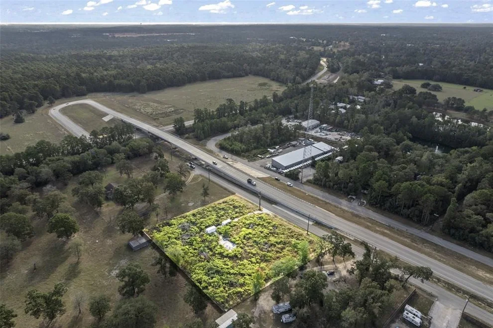 Unit for sale at 18462 Keenan Cut Off Road, Montgomery, TX 77316