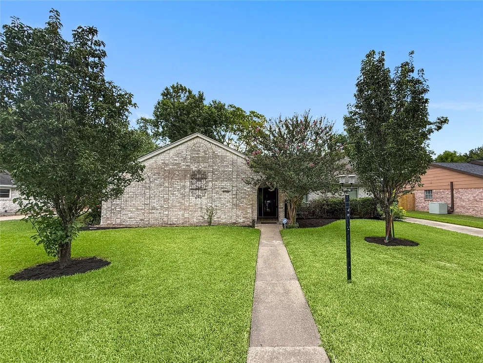 Unit for sale at 11639 Chuckson Drive, Houston, TX 77065