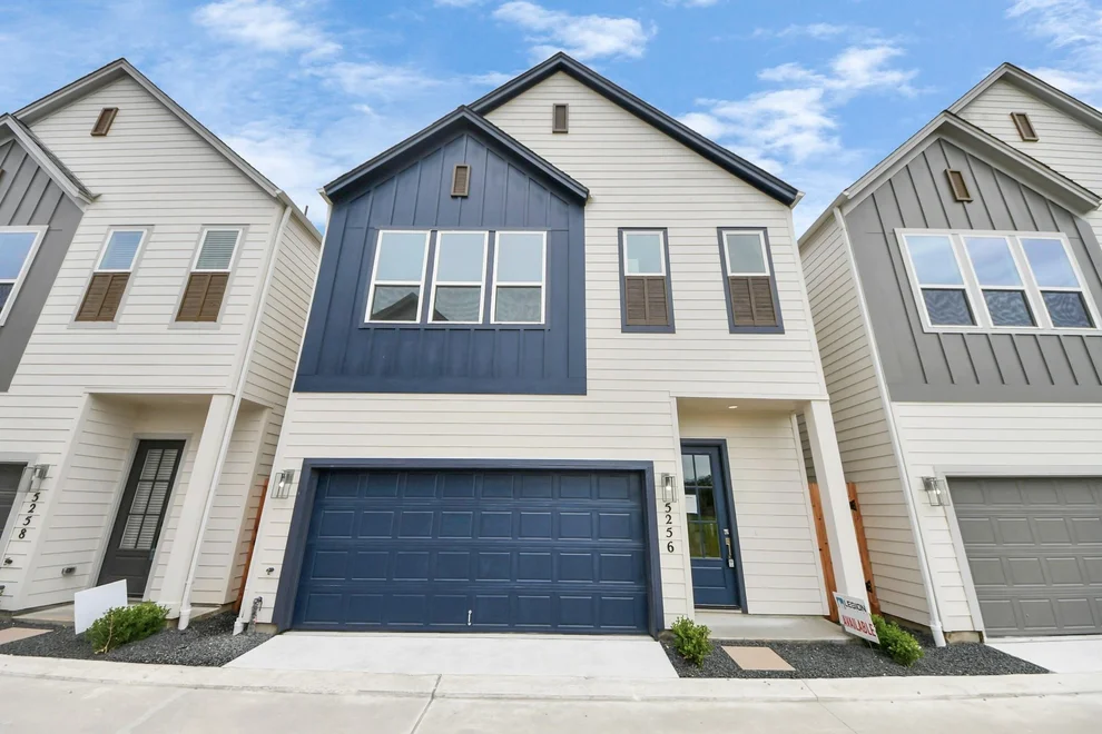 Unit for sale at 5256 Texas Street, Houston, TX 77011