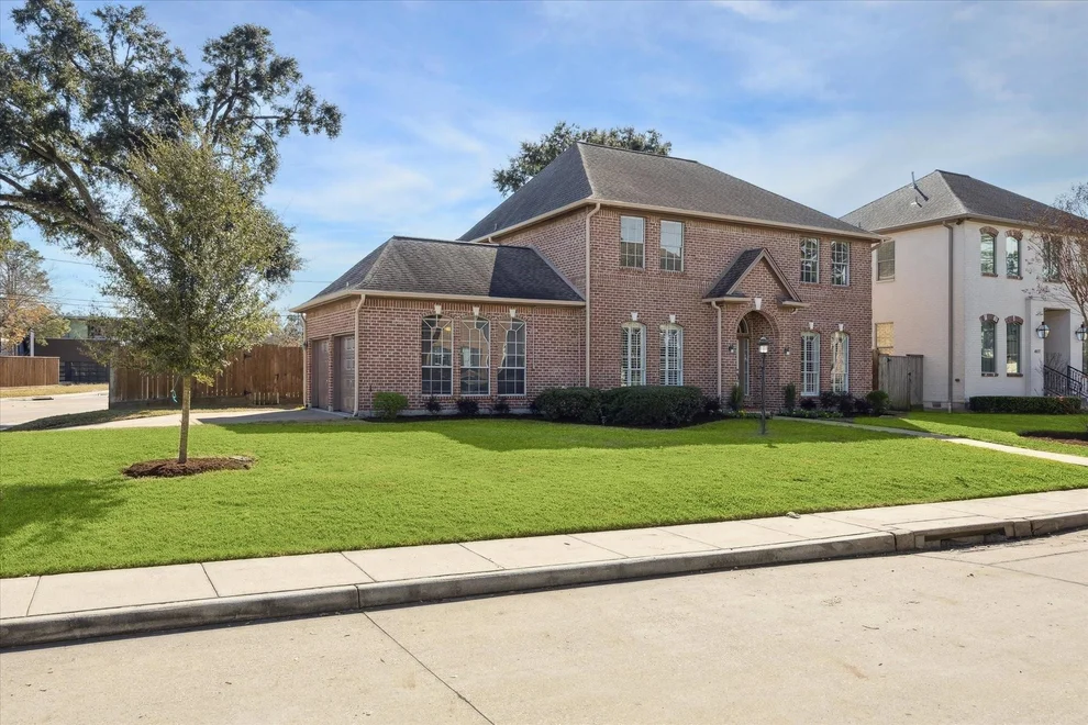 Unit for sale at 4103 Turnberry Circle, Houston, TX 77025