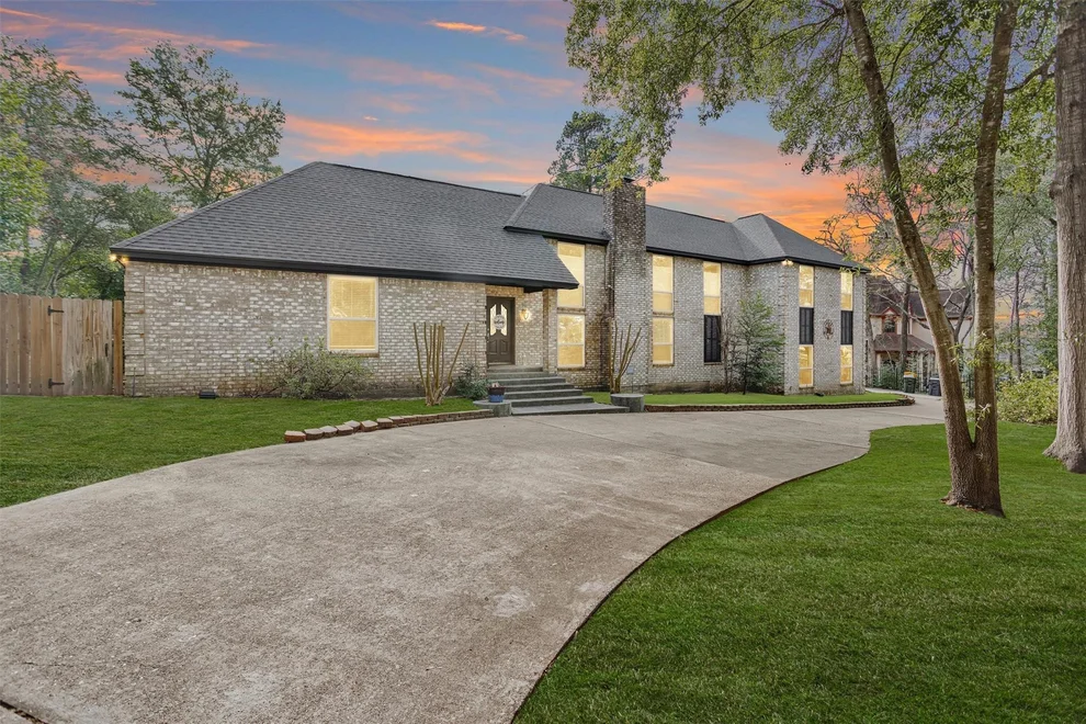 Unit for sale at 50 Village Hill Drive, Conroe, TX 77304