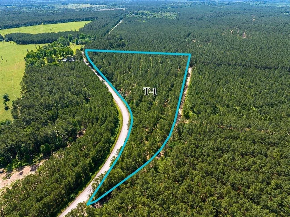 Unit for sale at 1 Camp Ruby Road, Livingston, TX 77351