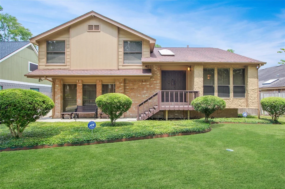 Unit for sale at 19538 Enchanted Oaks Drive, Spring, TX 77388
