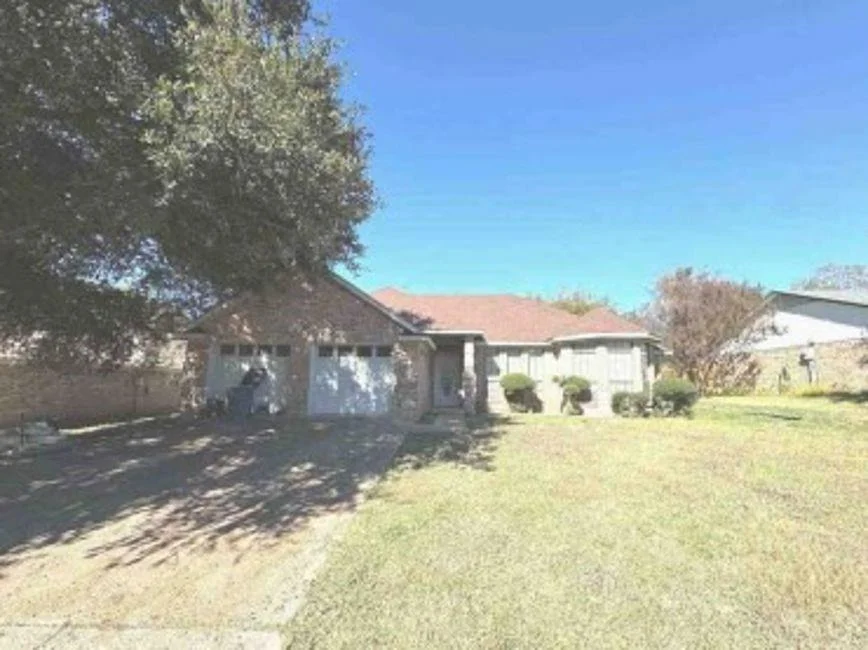 Unit for sale at 85 Delmore Drive, Hillsboro, TX 76645