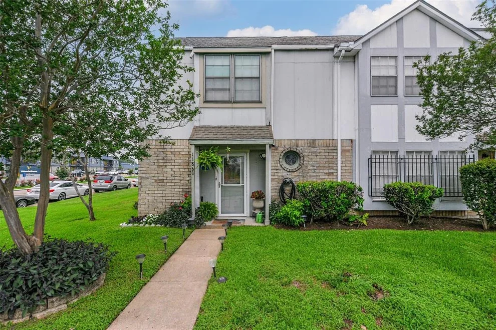 Unit for sale at 11863 Algonquin Drive, Houston, TX 77089