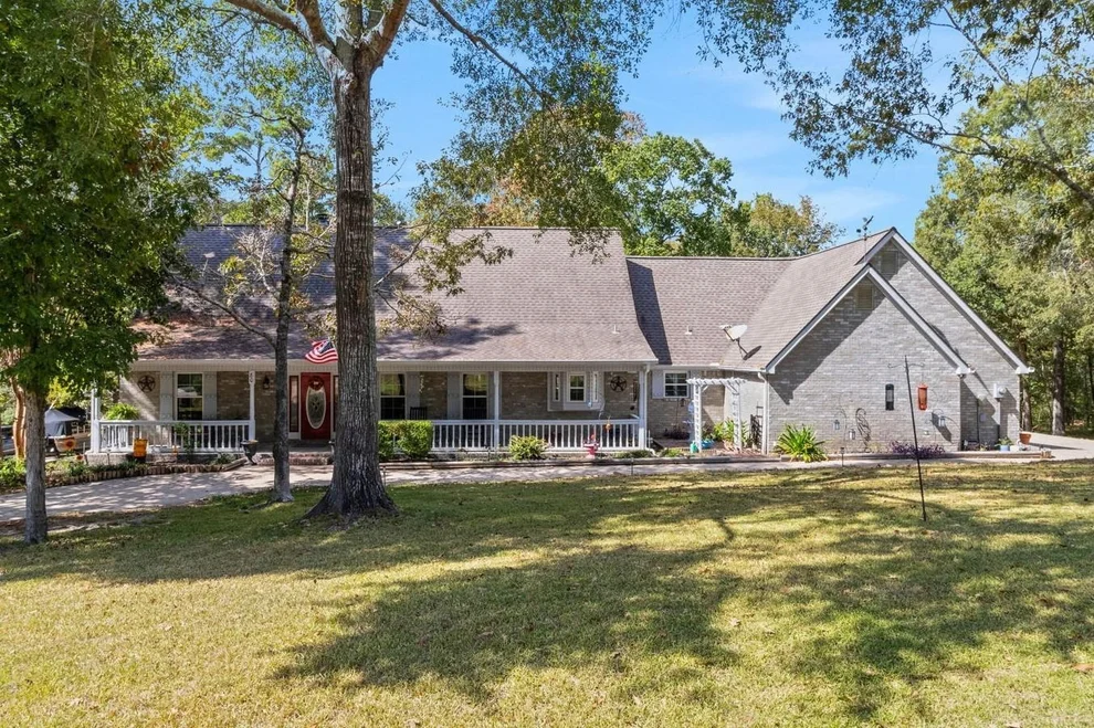 Unit for sale at 80 Lake Grove Drive, Coldspring, TX 77331