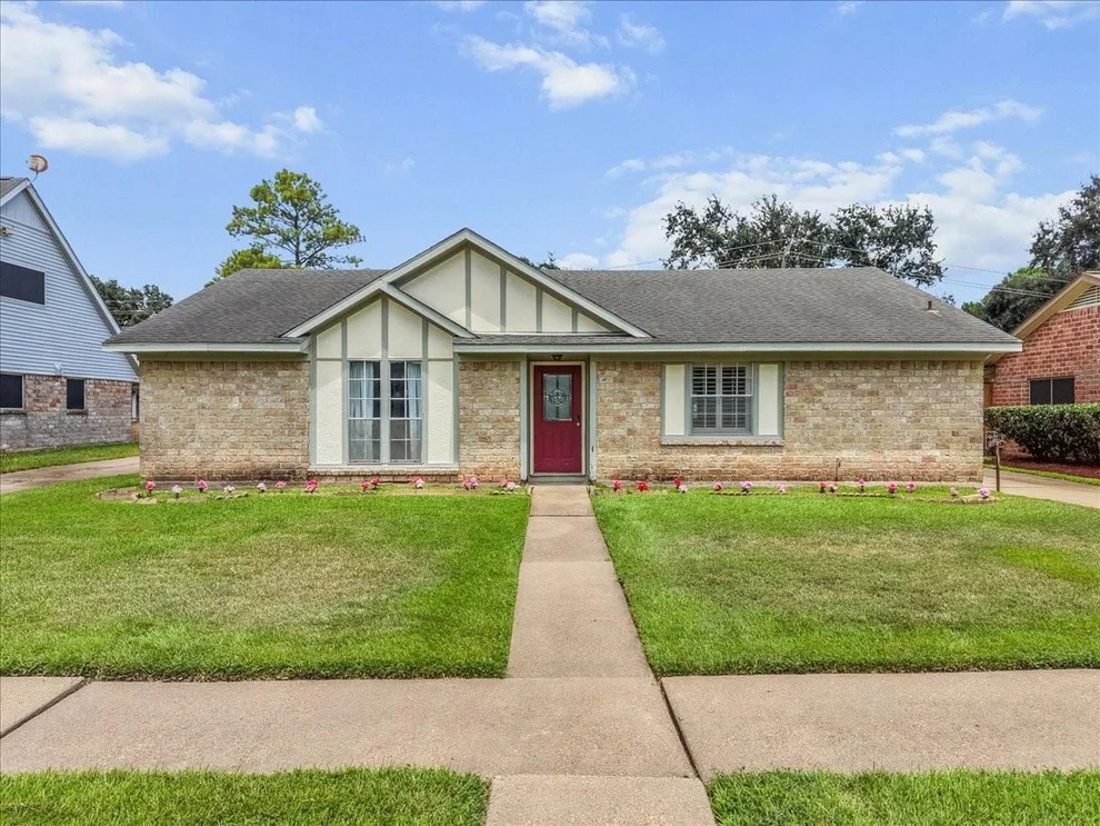 Unit for sale at 11423 Sagepark Drive, Houston, TX 77089