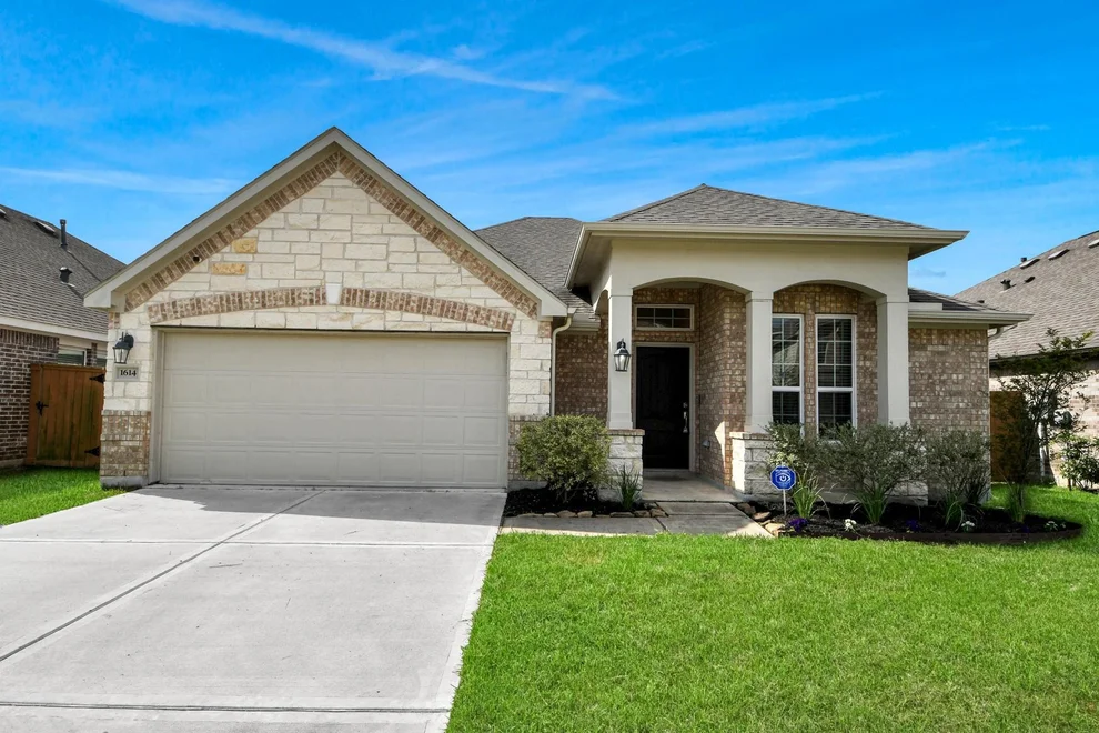 Unit for sale at 1614 Diamond Mountain Drive, Rosharon, TX 77583