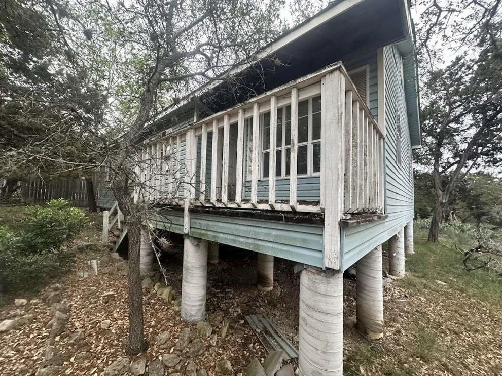 Unit for sale at 855 15th W, Lakehills, TX 78063