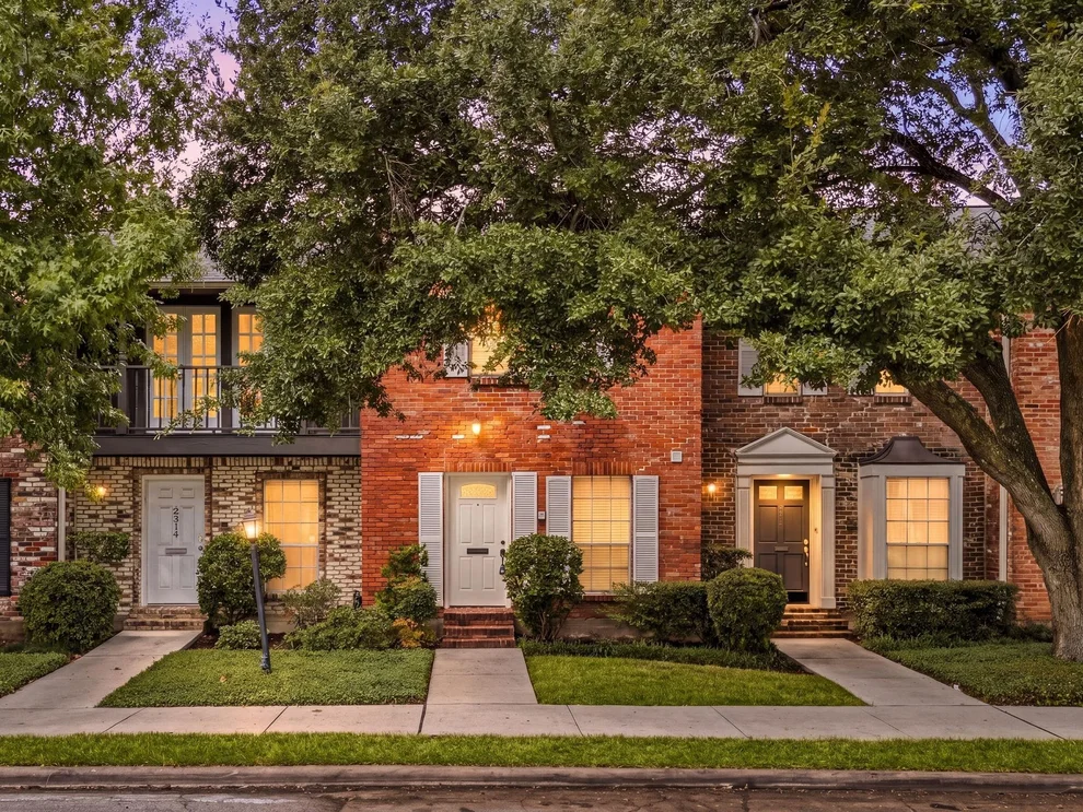 Unit for sale at 2312 Winrock Boulevard, Houston, TX 77057