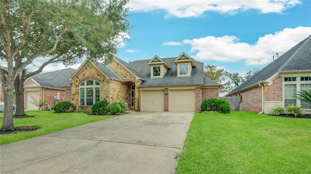 Unit for sale at 2514 Shadow Oaks Drive, Fresno, TX 77545
