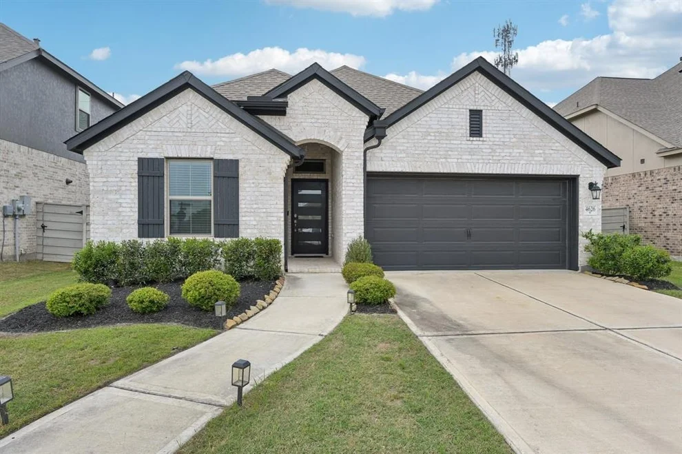 Unit for sale at 4626 Crest Hill Drive, Manvel, TX 77578