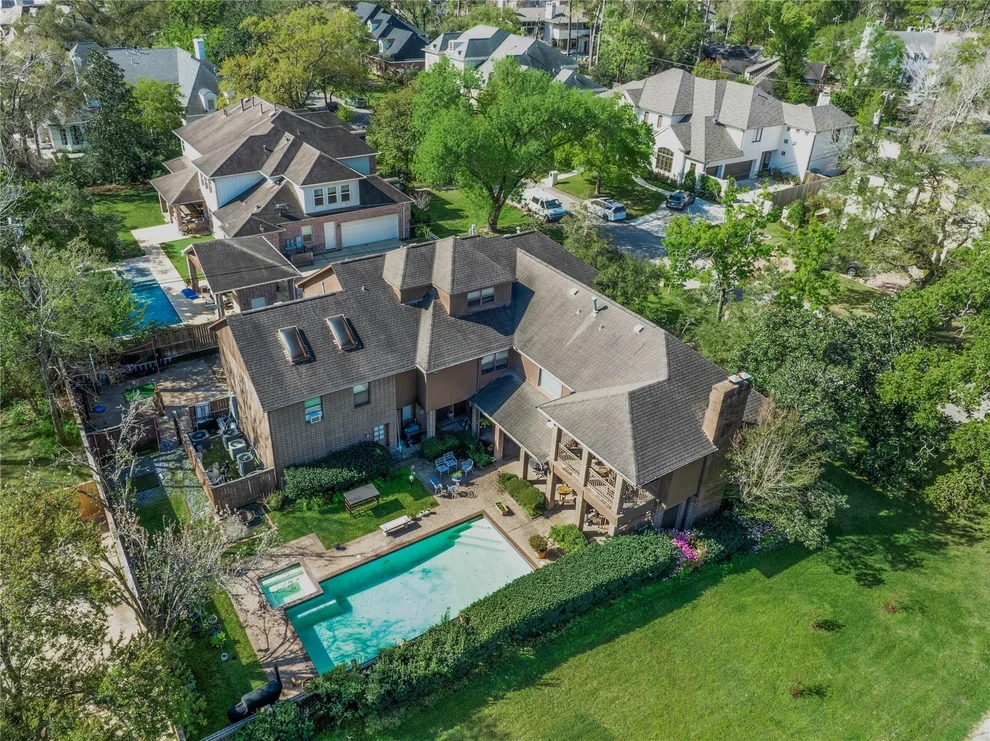 Unit for sale at 248 Bryn Mawr Circle, Hunters Creek Village, TX 77024
