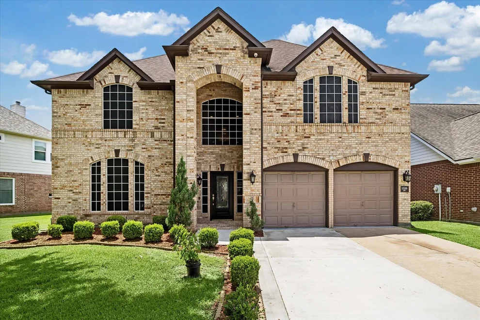 Unit for sale at 1226 Oxford Mills Lane, Sugar Land, TX 77479