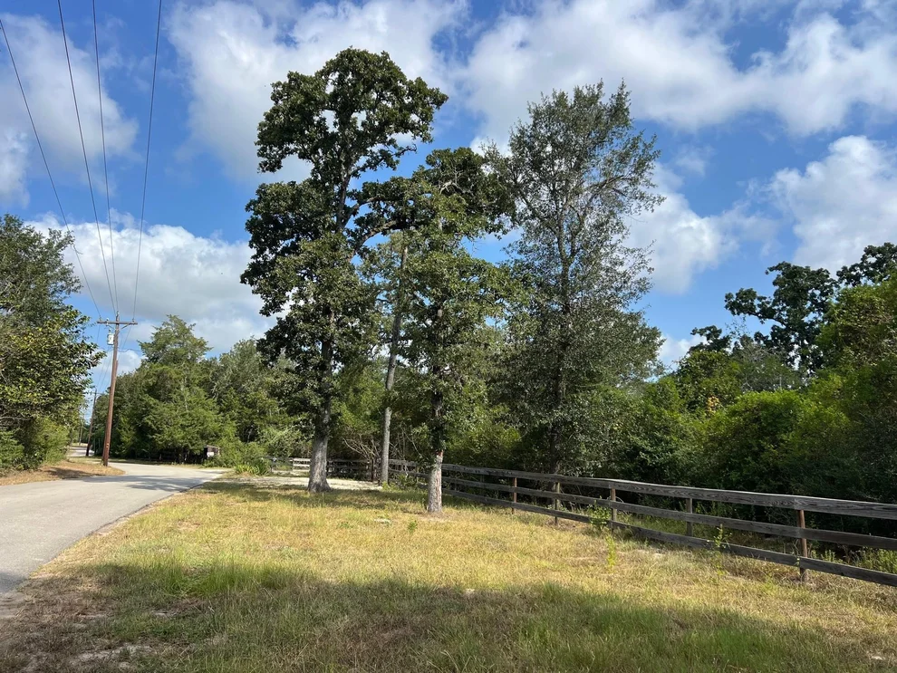 Unit for sale at 499 Hickory Creek Road, Bellville, TX 77418