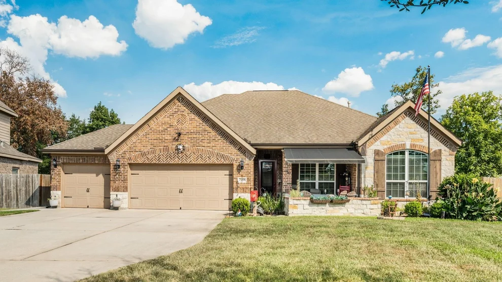 Unit for sale at 7588 Tyler Run Boulevard, Conroe, TX 77304