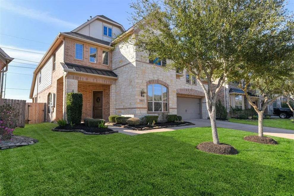 Unit for sale at 1512 Richland Hollow Lane, Friendswood, TX 77546