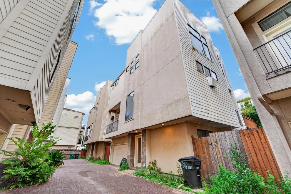 Unit for sale at 818 Lester Street, Houston, TX 77007