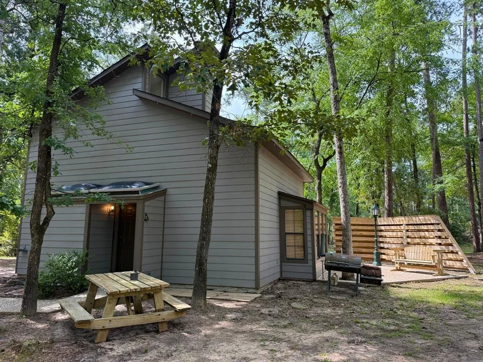 Unit for sale at 23 Putters Point E, Huntsville, TX 77320