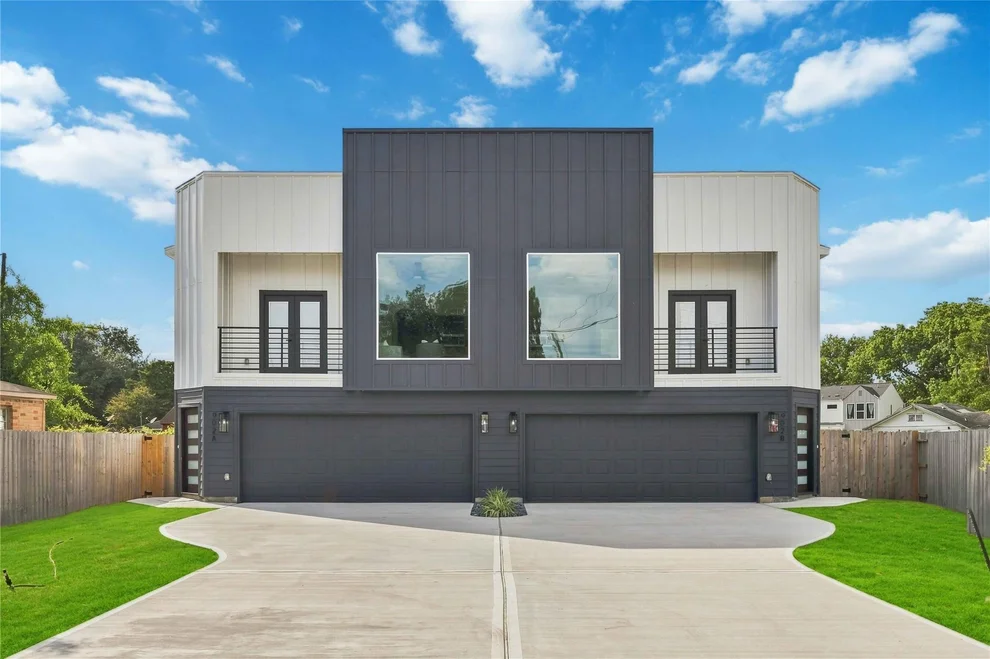 Unit for sale at 902 Ringold Street, Houston, TX 77088