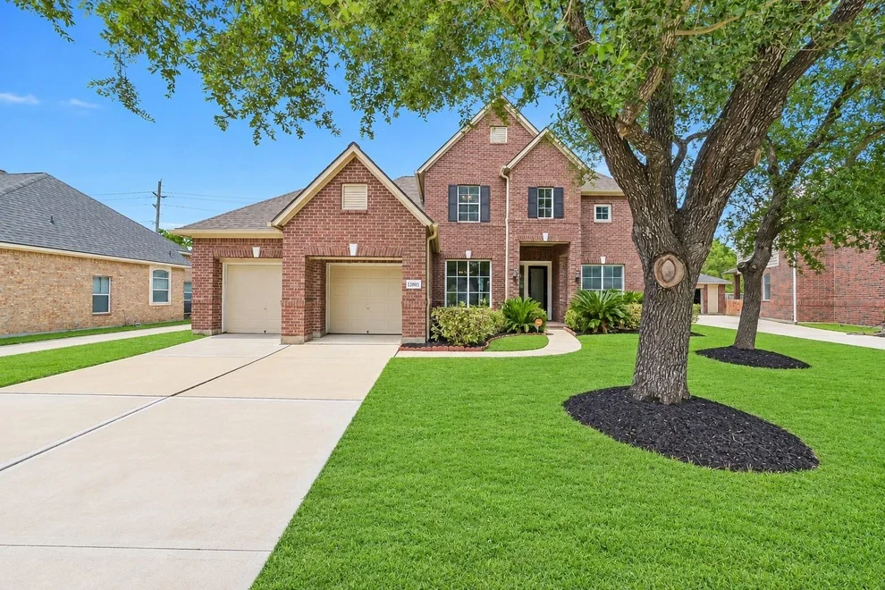 Unit for sale at 12003 Banks Run Drive, Pearland, TX 77584