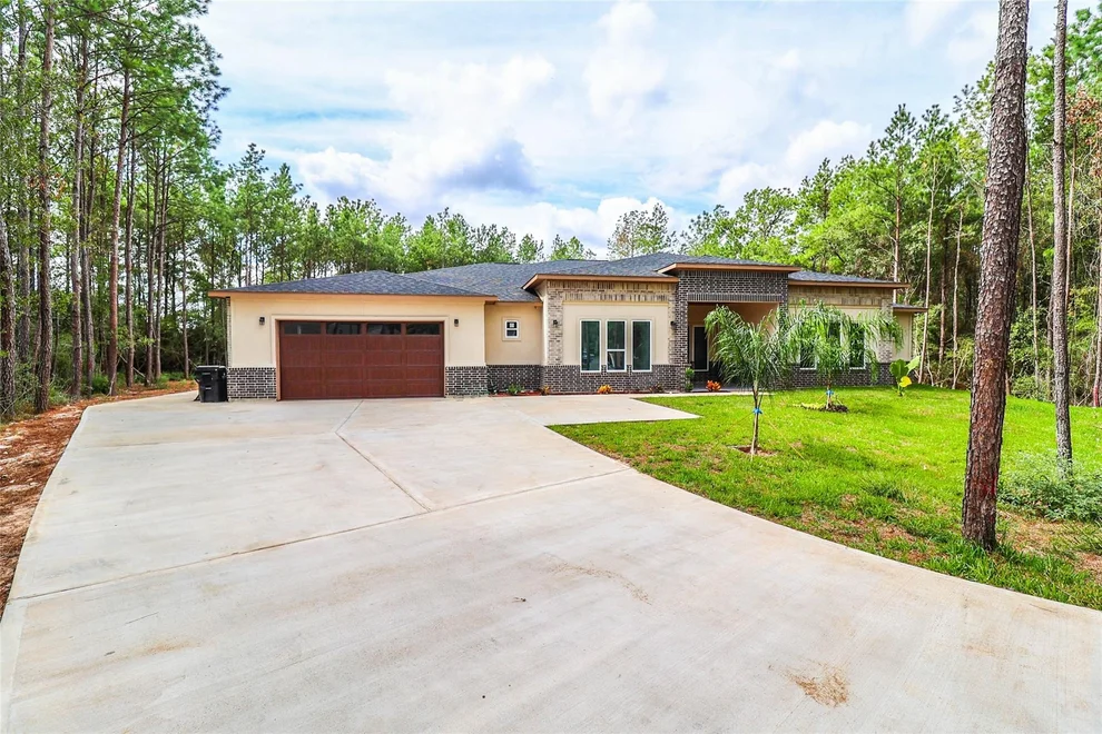 Unit for sale at 7522 Saddle Blanket Drive, Waller, TX 77484