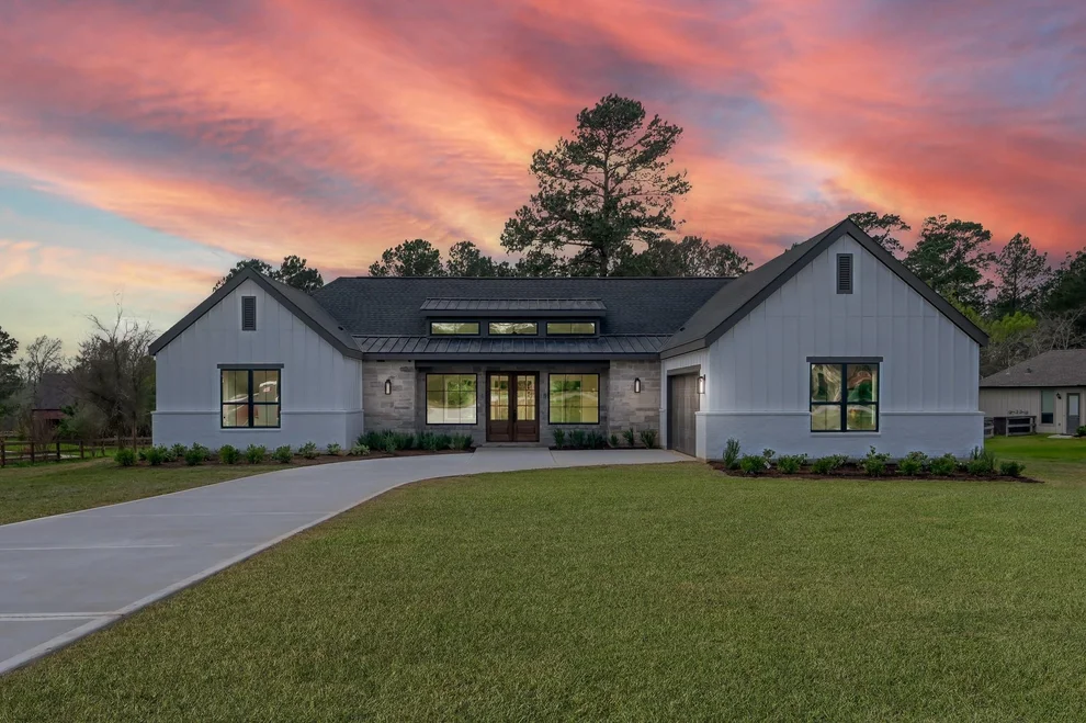 Unit for sale at 14742 Turquoise Trail, Willis, TX 77378