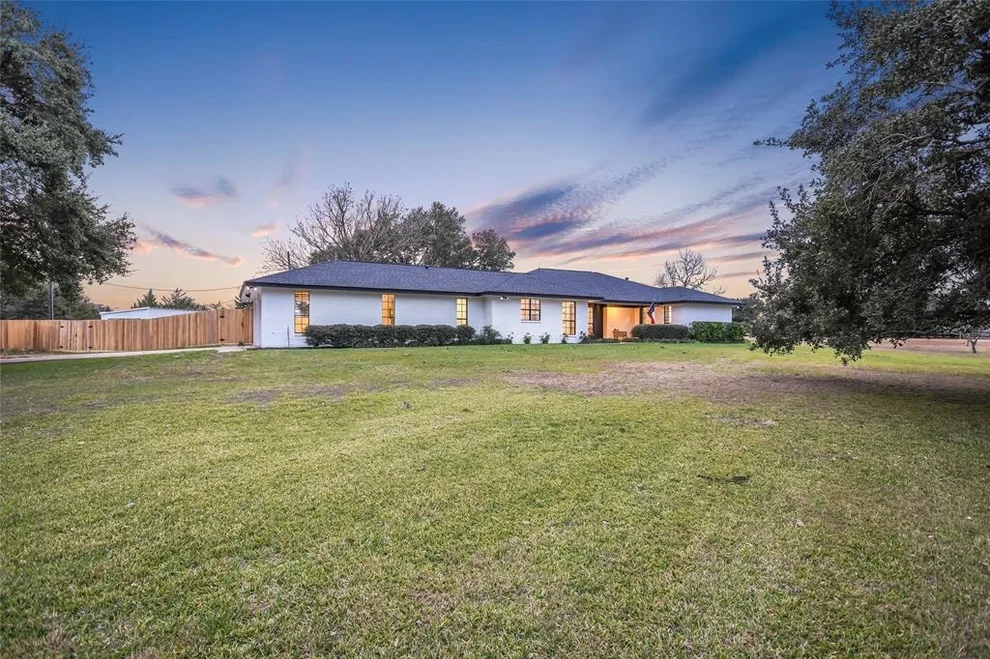 Unit for sale at 6569 Cutoff Road, Fayetteville, TX 78940