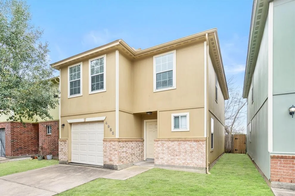 Unit for sale at 4955 S Cancun Drive, Houston, TX 77045