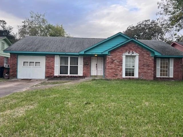 Unit for sale at 806 Lyngrove Drive, Houston, TX 77038