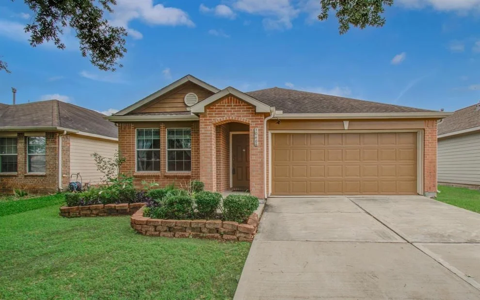 Unit for sale at 10406 Tenleyton Lane, Houston, TX 77075