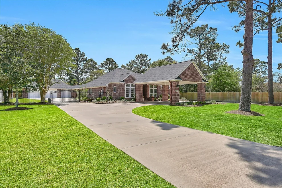 Unit for sale at 106 Charleston Street, Friendswood, TX 77546