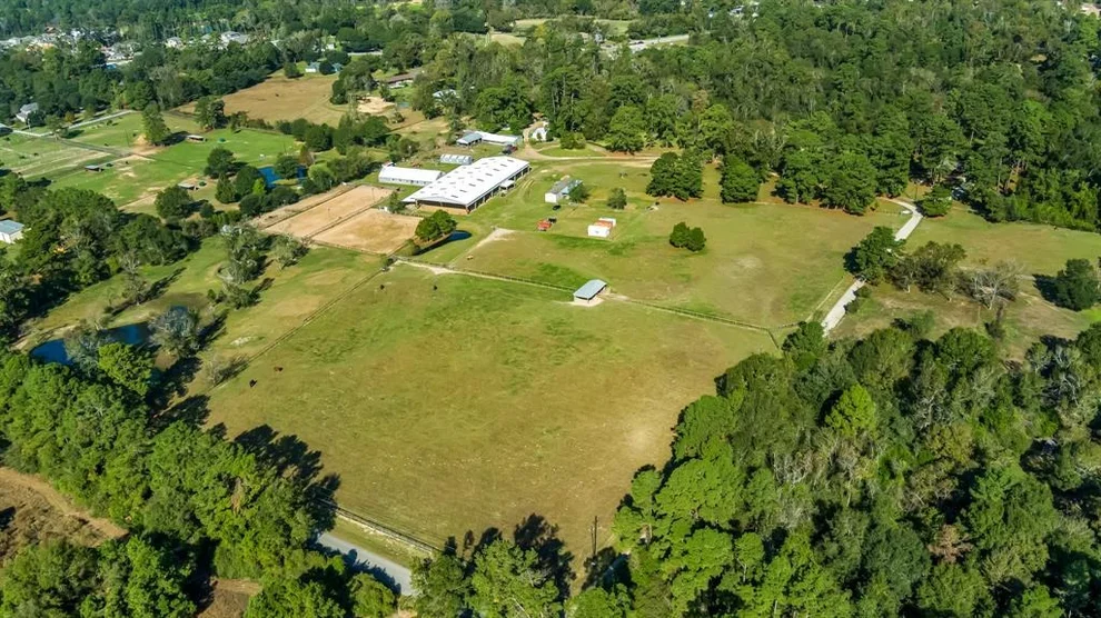 Unit for sale at 611 Virgie Community Road, Magnolia, TX 77354