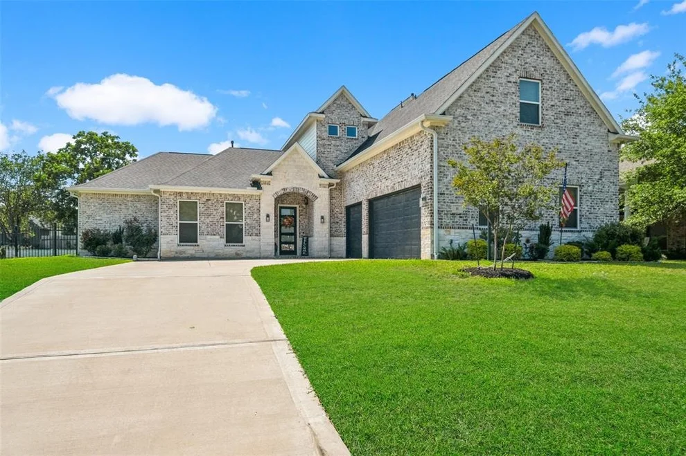 Unit for sale at 11 Waterford Way, Montgomery, TX 77356