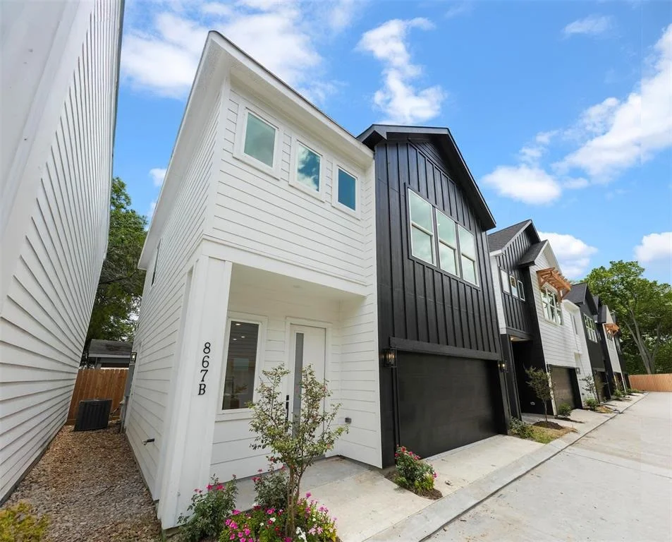 Unit for sale at 867 Mansfield Street, Houston, TX 77091