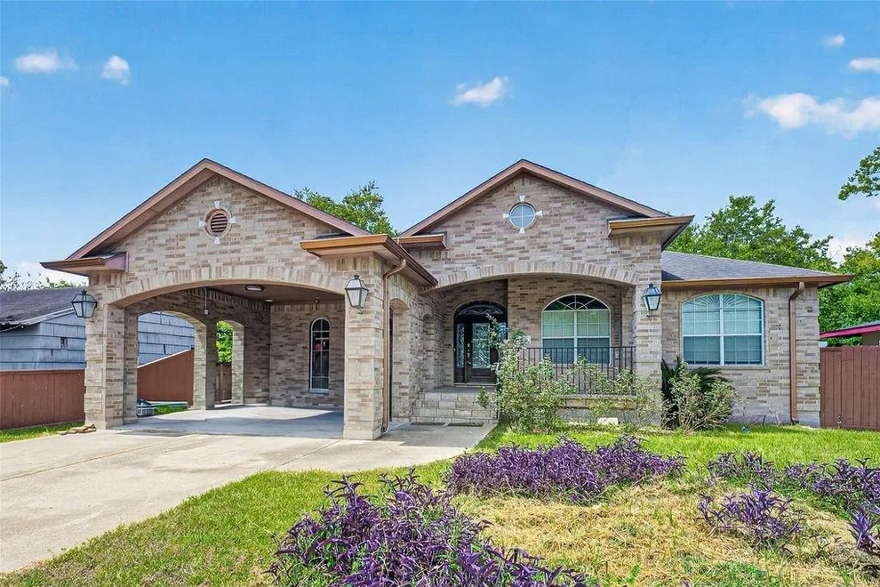 Unit for sale at 5771 Belarbor Street, Houston, TX 77033