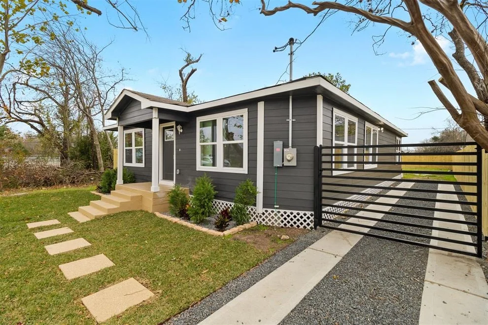 Unit for sale at 1810 Semmes Street, Houston, TX 77026