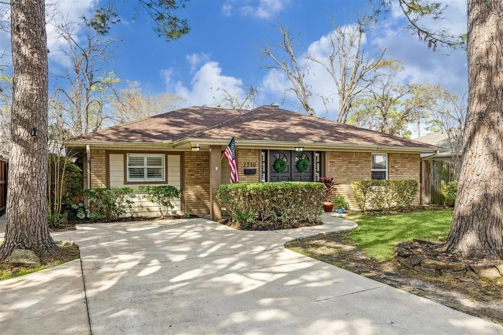 Unit for sale at 2210 Wakefield Drive, Houston, TX 77018
