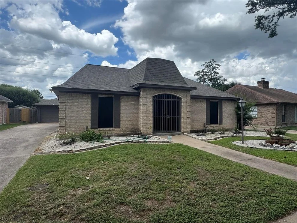 Unit for sale at 4766 Whispering Falls Drive, Houston, TX 77084