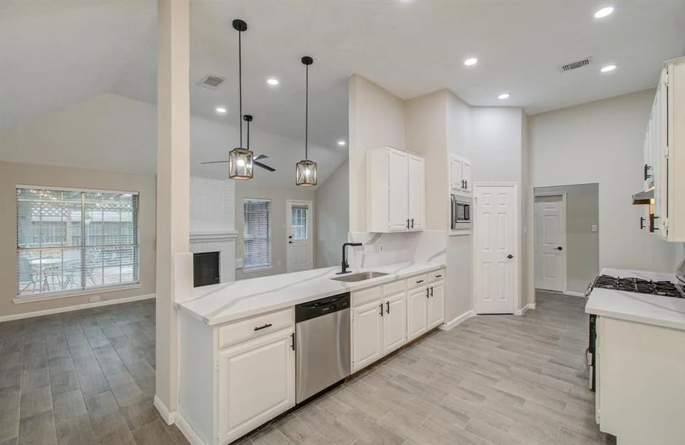 Unit for sale at 2507 Potomac Drive, League City, TX 77573