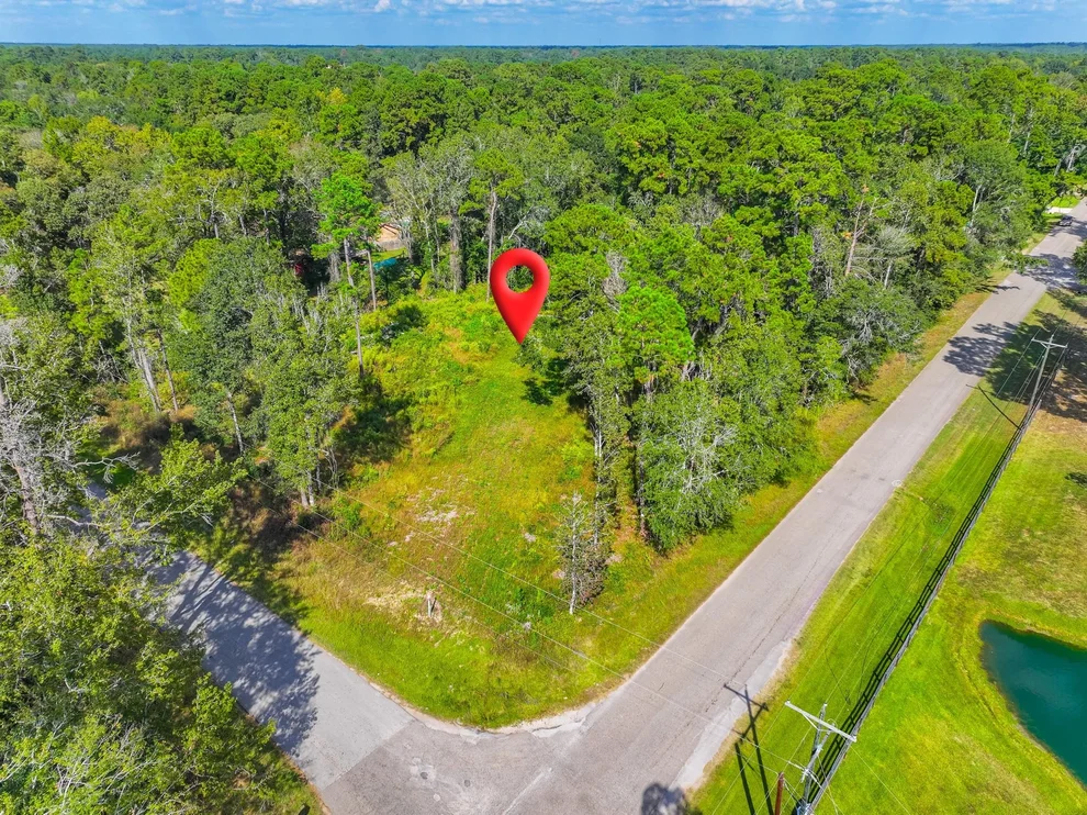 Unit for sale at 11855 Magnolia Bend Dr, Conroe, TX 77302