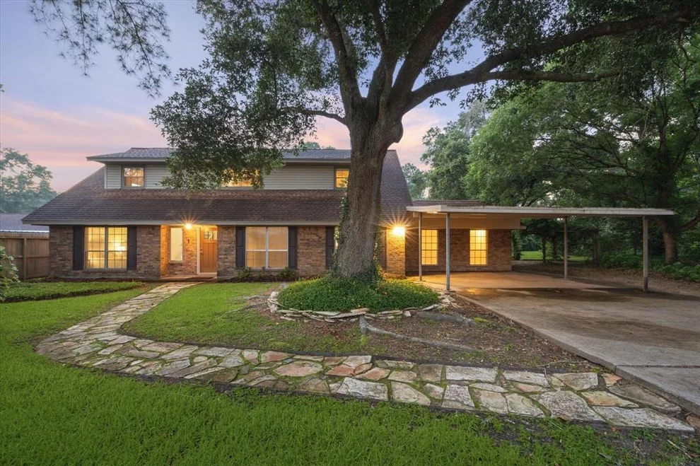 Unit for sale at 178 W County Road 136, Alvin, TX 77511