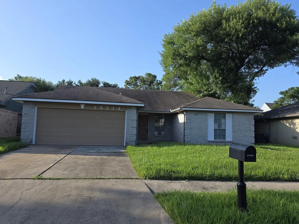 Unit for sale at 16214 Sierra Grande Drive, Houston, TX 77083