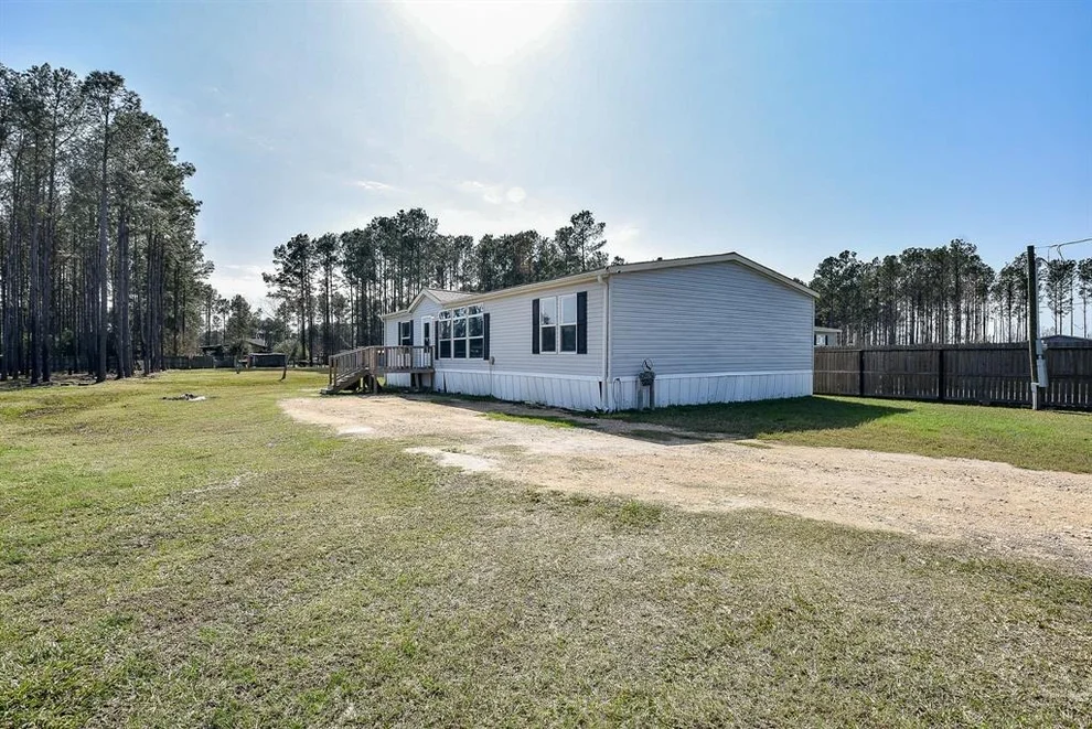 Unit for sale at 2284 County Road 3542, Cleveland, TX 77327
